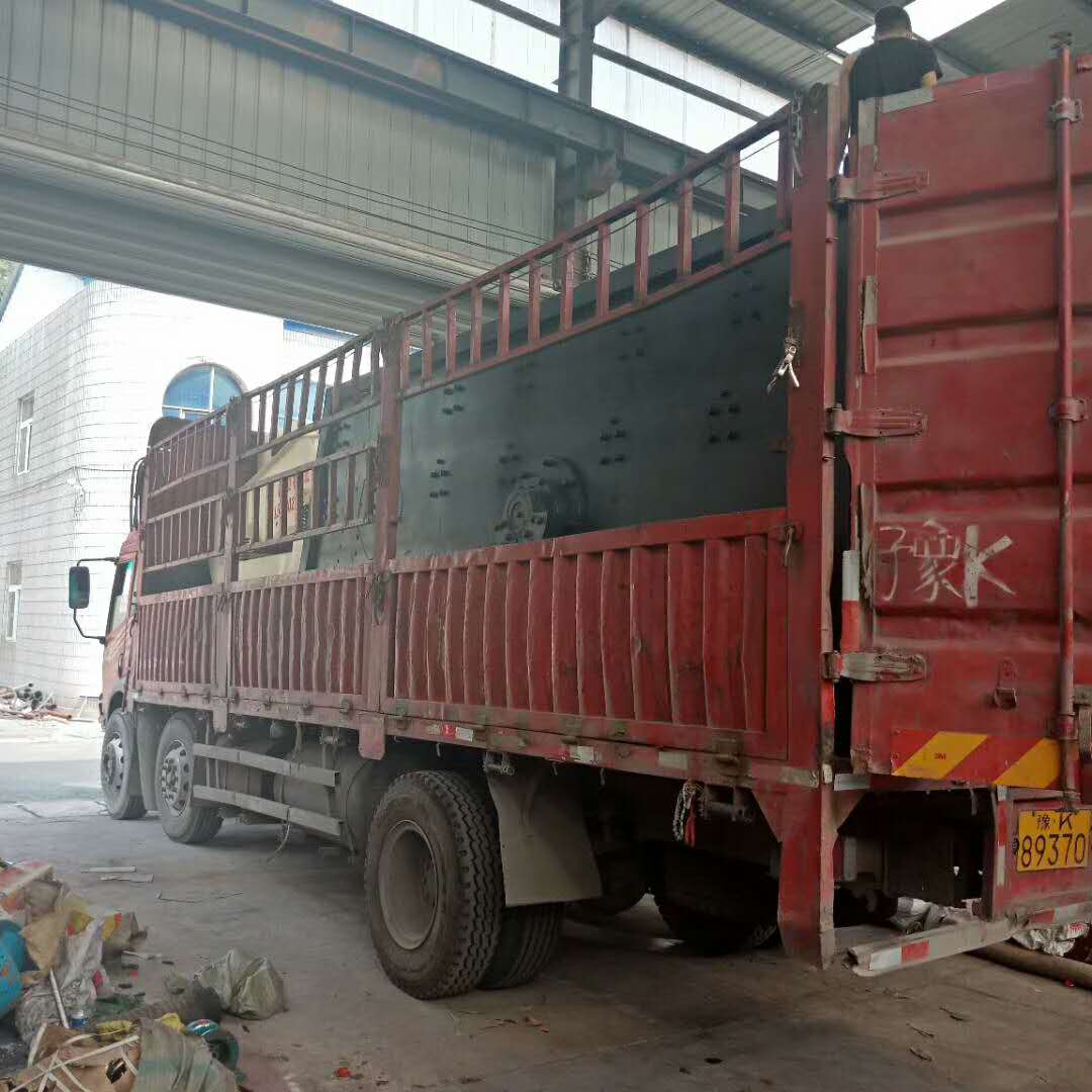 發(fā)往河南三門峽靈寶的振動(dòng)篩和350細(xì)砂回收機(jī)
